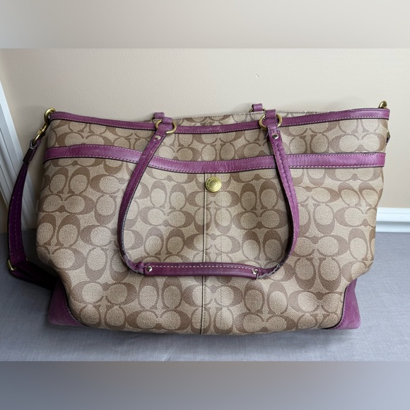 Coach Tote Bag with Tattersall Lining. - Picture 7 of 15